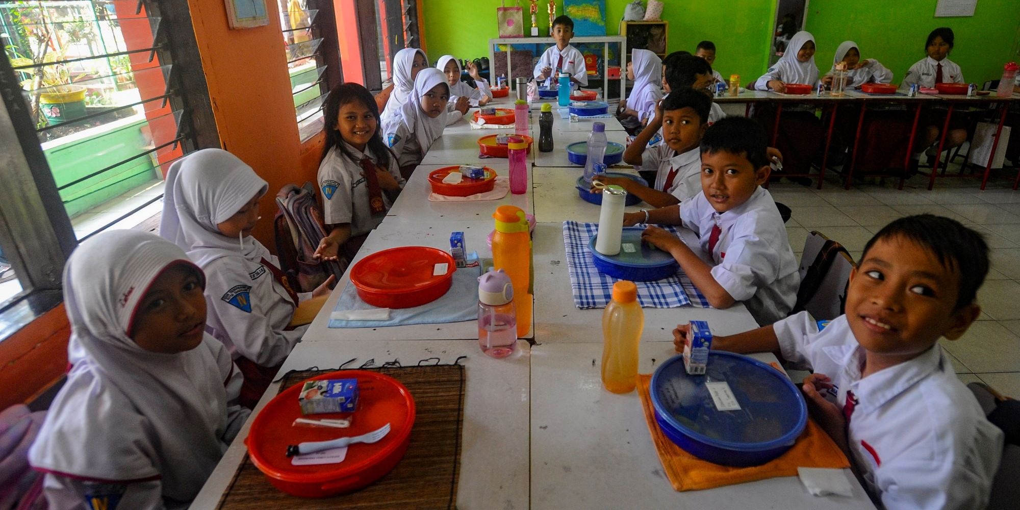 Biaya Program Makan Bergizi Gratis Masuk Anggaran Pendidikan, Bakal Pangkas Anggaran Kemendikbud dan Ristek?