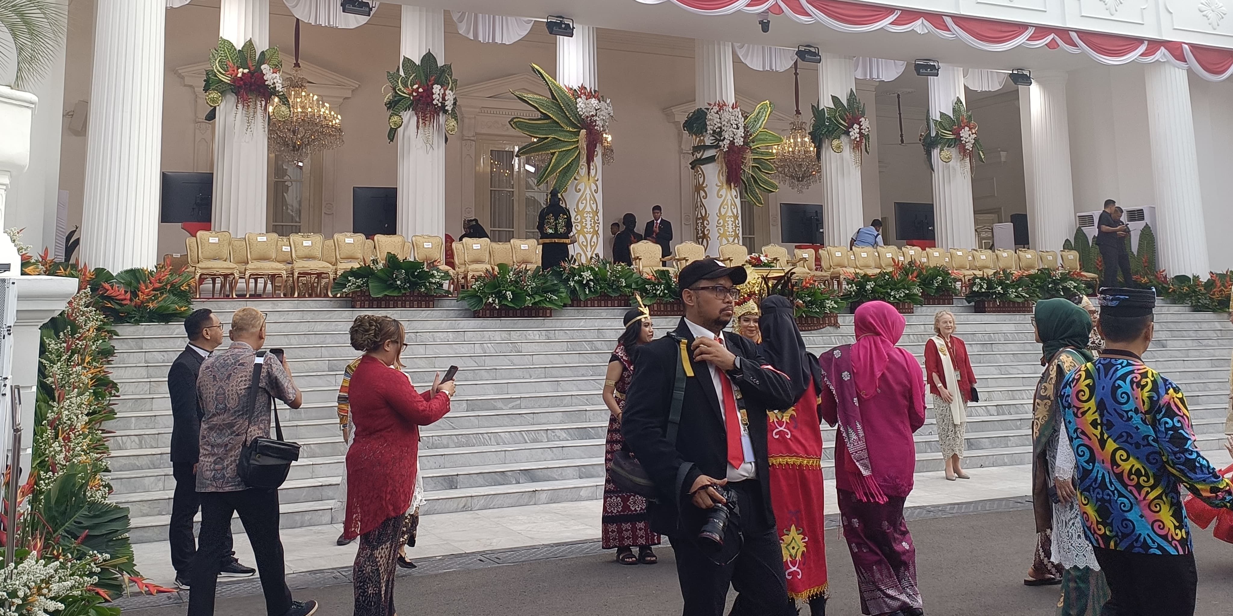 Suasana Jelang Upacara HUT ke-79 RI di Istana Merdeka Jakarta