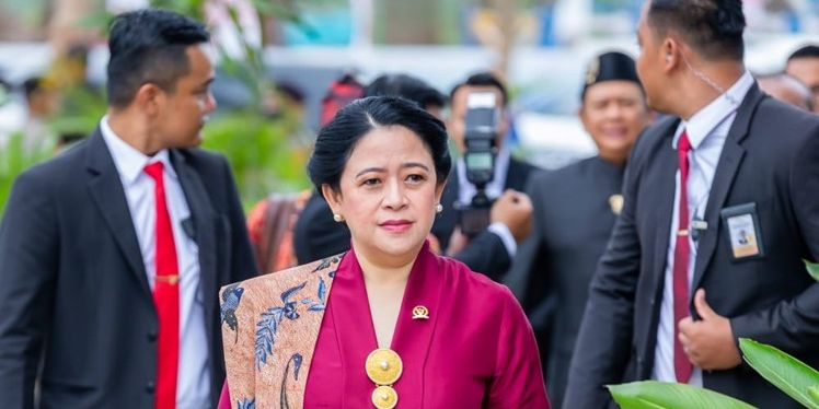 Kenakan Kebaya Kartini Merah di Upacara HUT ke-79 RI di IKN, Puan: Simbol Emansipasi Wanita