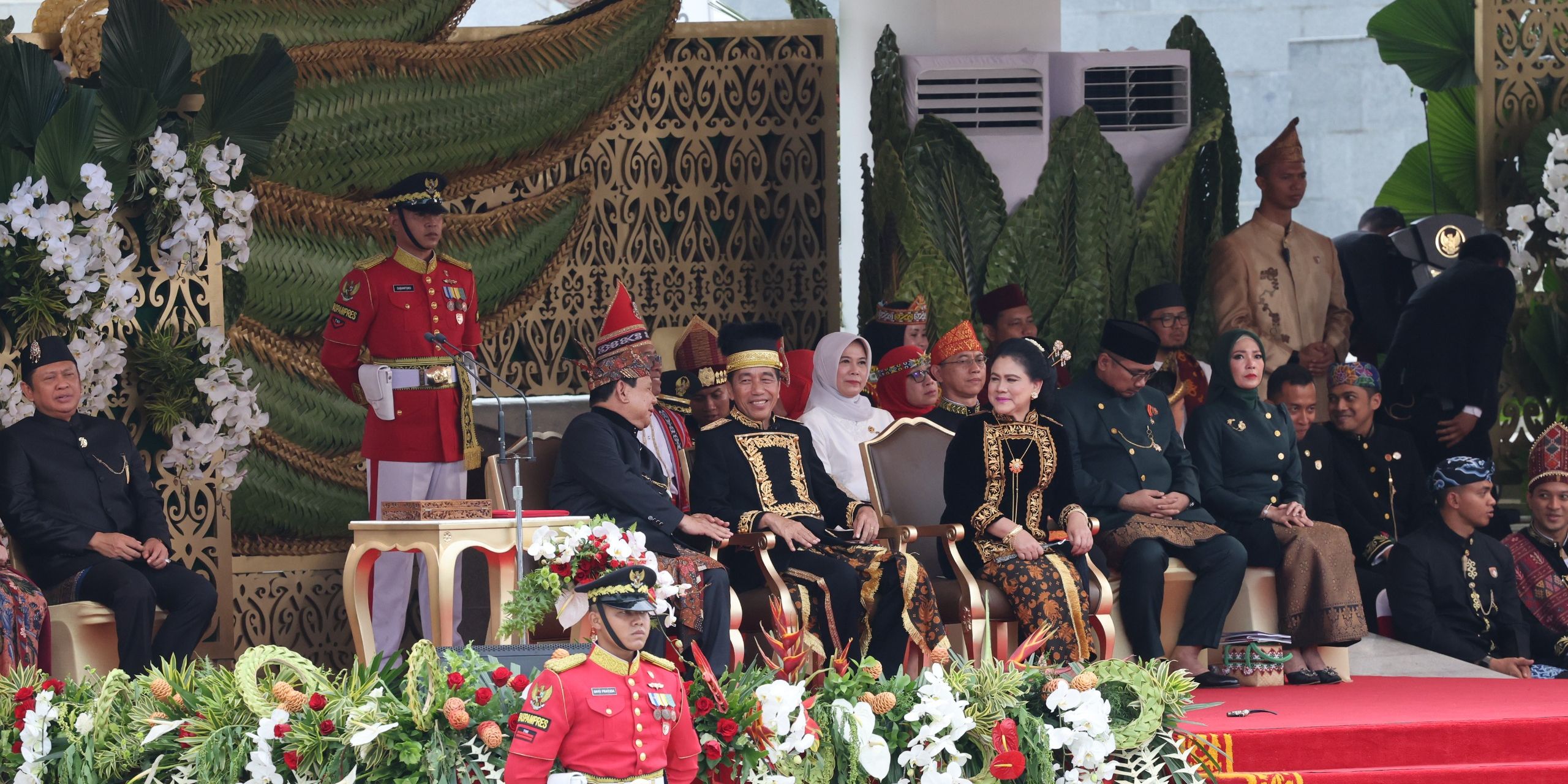 Momen Keakraban Prabowo dan Jokowi saat Upacara HUT ke-79 RI