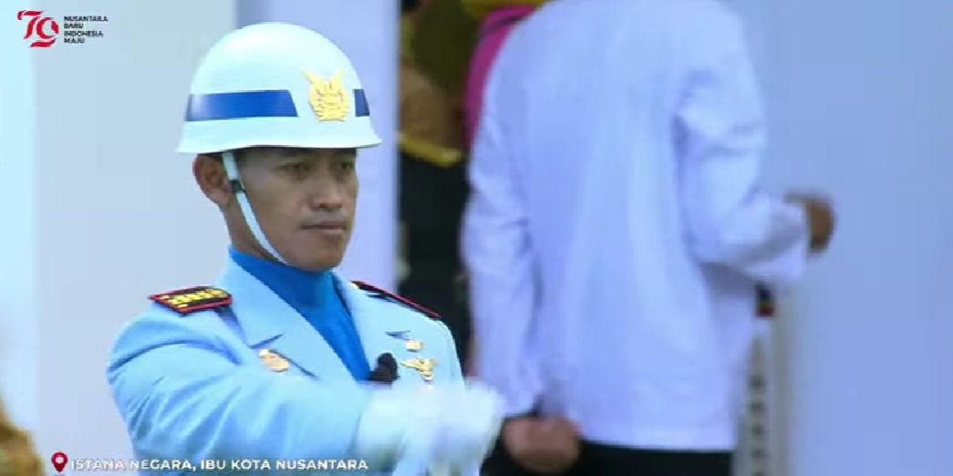 Sisi Lain Taufik Nur Cahyanto Komandan Upacara Penurunan Bendera di IKN, Ternyata Jago Main Gitar dan Menyanyi