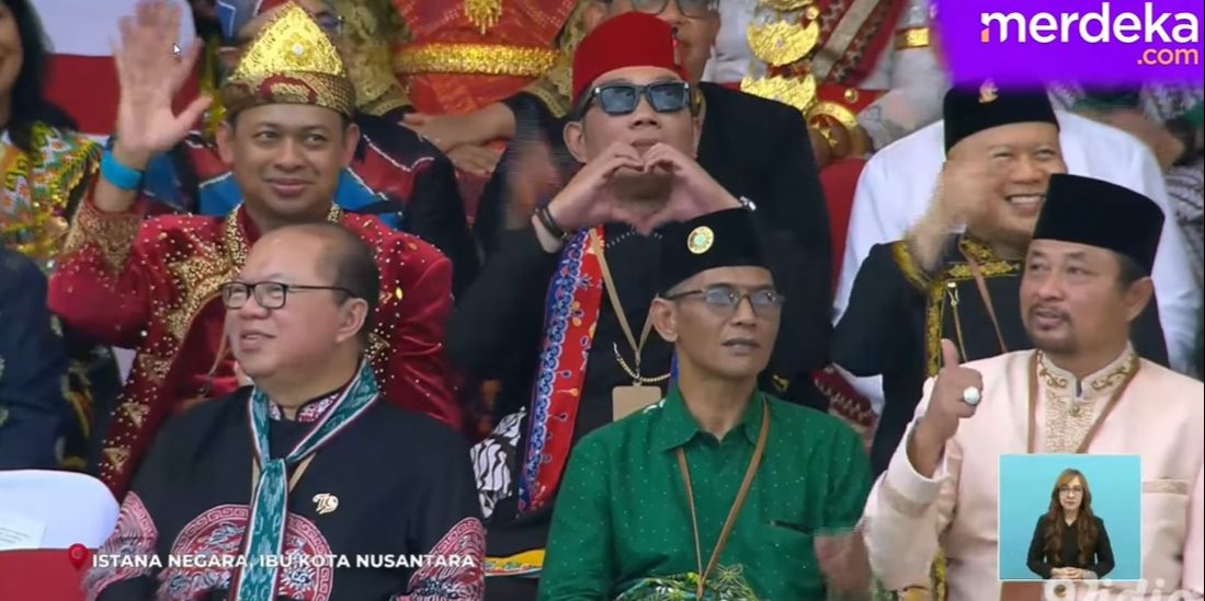 VIDEO: Simbol Cinta Ridwan Kamil Berbaju Adat Betawi di IKN, Kode Siap Maju Pilgub Jakarta