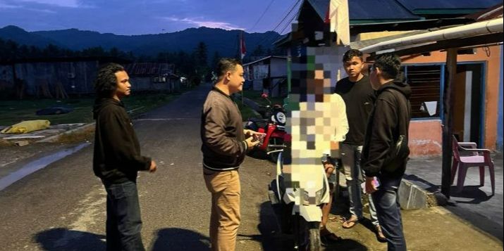 Viral Suami Aniaya Istri di Pinggir Jalan Gorontalo, Polisi Tangkap Pelaku