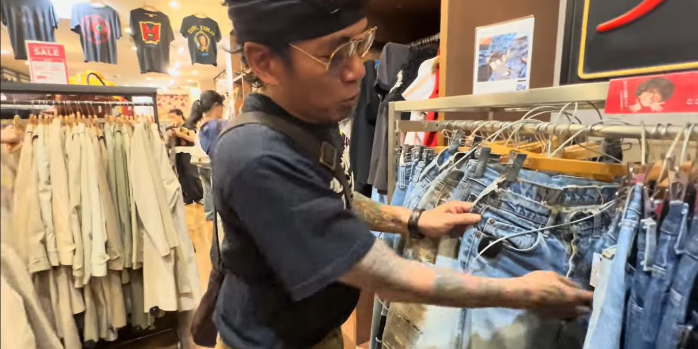 Budi Dalton & Doel Sumbang Jalan-jalan ke Jepang, Lihat Harga Celana Jeans Robek-robek Mahal Sampai Melongo