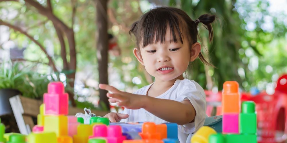 5 Cara Mengikat Rambut Pendek Anak Kecil yang Lucu, Cantik dan Anti Ribet