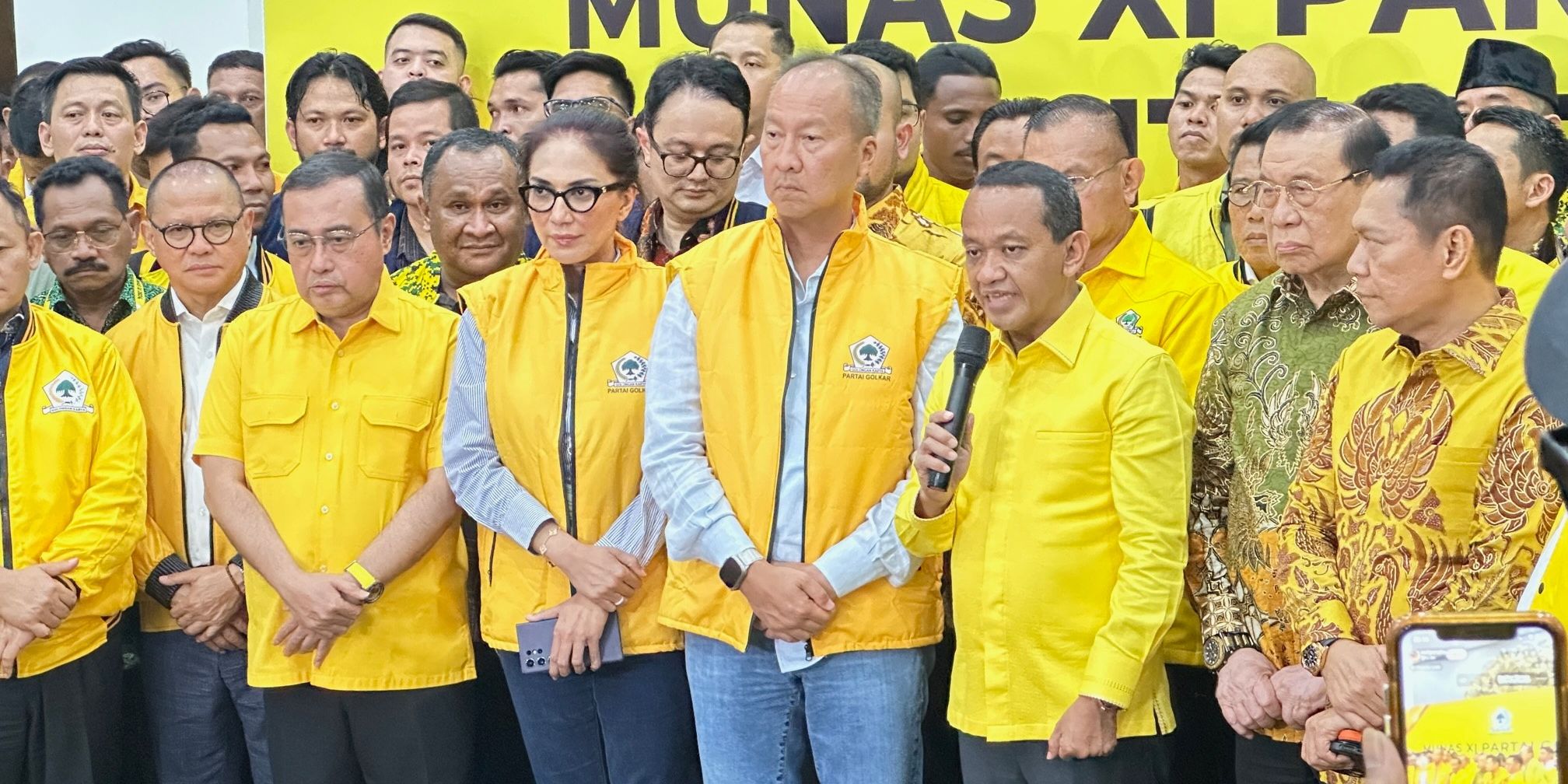 Bahlil Resmi Daftar Caketum Golkar: Mazhab Saya Kompetisi, Tidak Pernah Jabatan Diberi