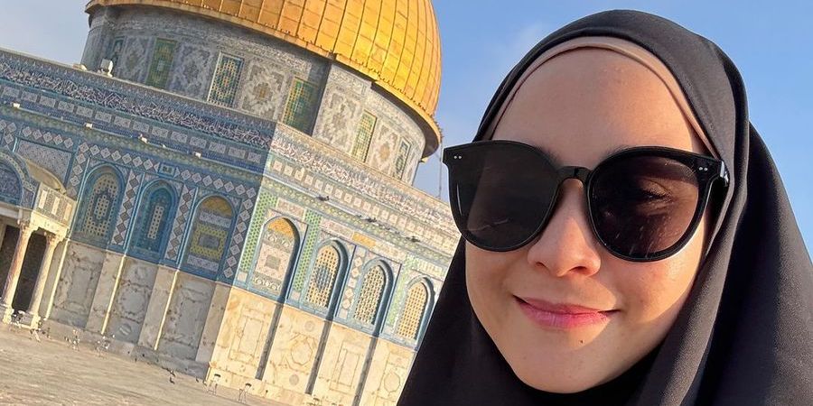 Zaskia Mecca Melihat Calon Penghuni Surga di Masjid Al-Aqsa, Sosoknya Bukan Manusia Biasa