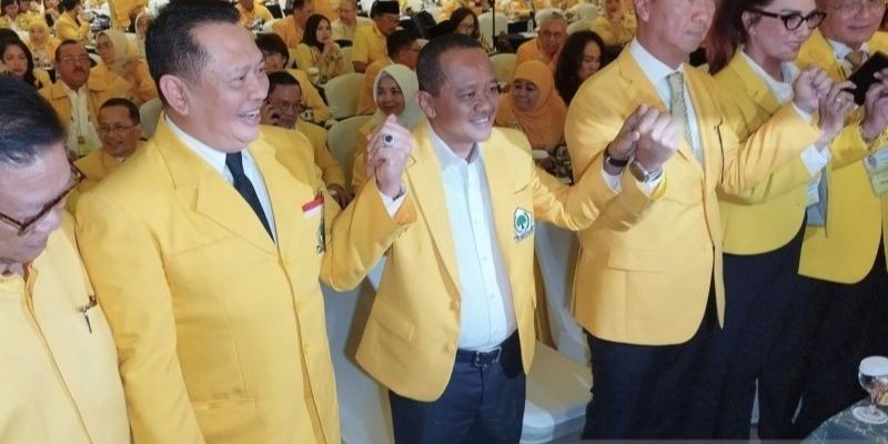 VIDEO: Surat 7 Senior Golkar Lugas Minta Jokowi Jadi Ketum, Begini Reaksi Bahlil