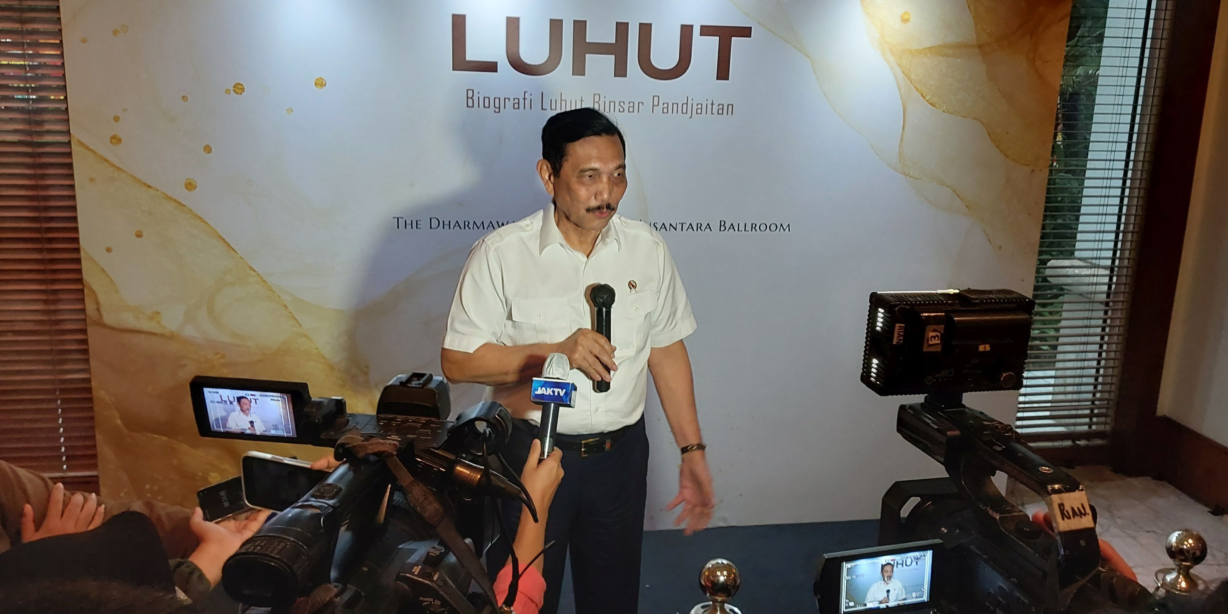 Kabar Jokowi Jadi Ketua Dewan Pembina Golkar, Begini Respons Singkat Luhut