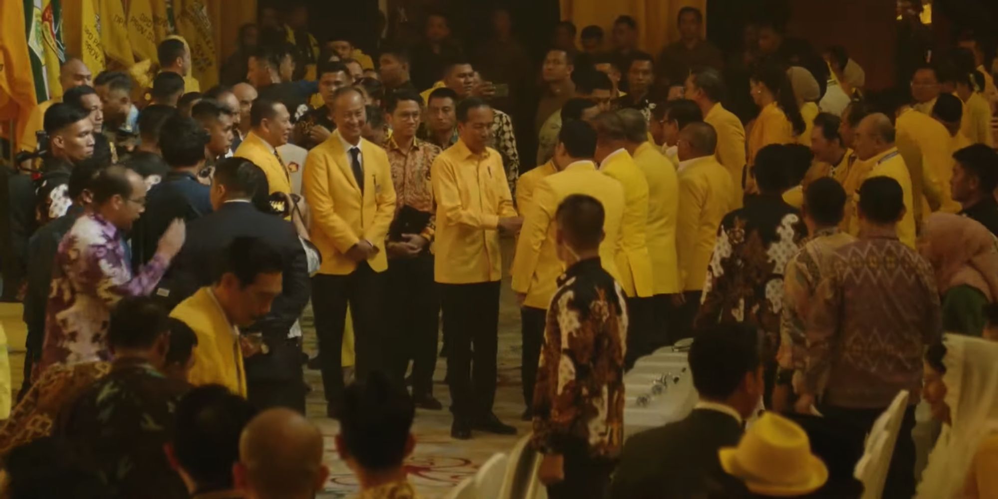 Jokowi Buka-Bukaan Jawab Isu Jabat Ketua Dewan Pembina Golkar