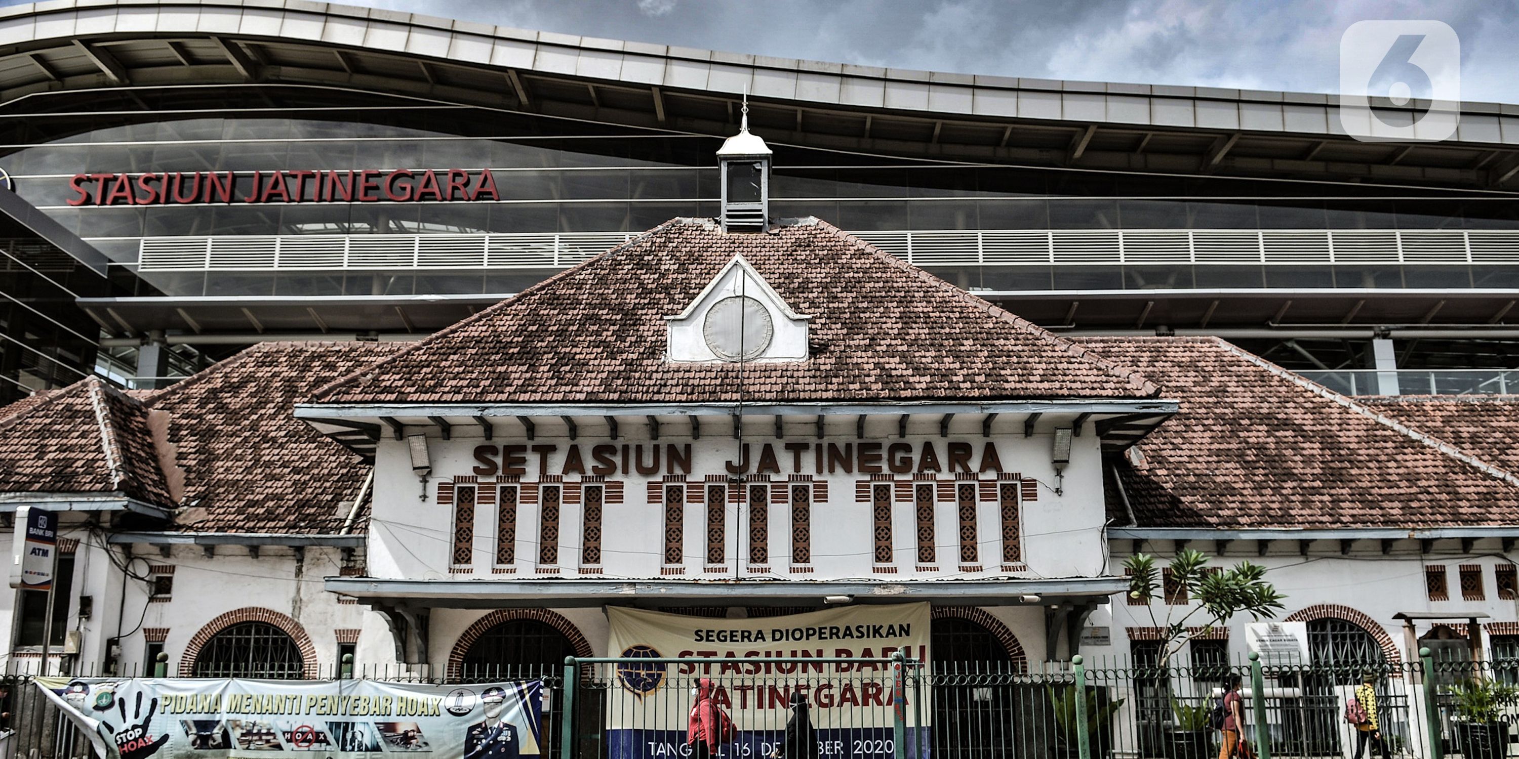 Ada Demo Peringatan Darurat, Penumpang Kereta Jarak Jauh di Stasiun Gambir Bisa Naik dari Stasiun Jatinegara