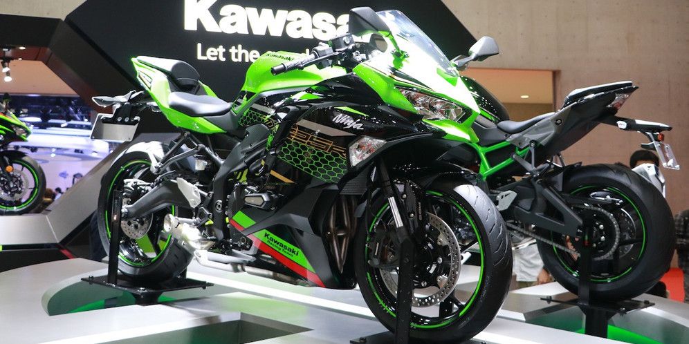 Apa sebenarnya makna dari kode ZX pada sepeda motor Kawasaki?