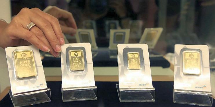 Harga Emas Antam Hari Ini Anjlok Jadi Rp1.398.000 per Gram