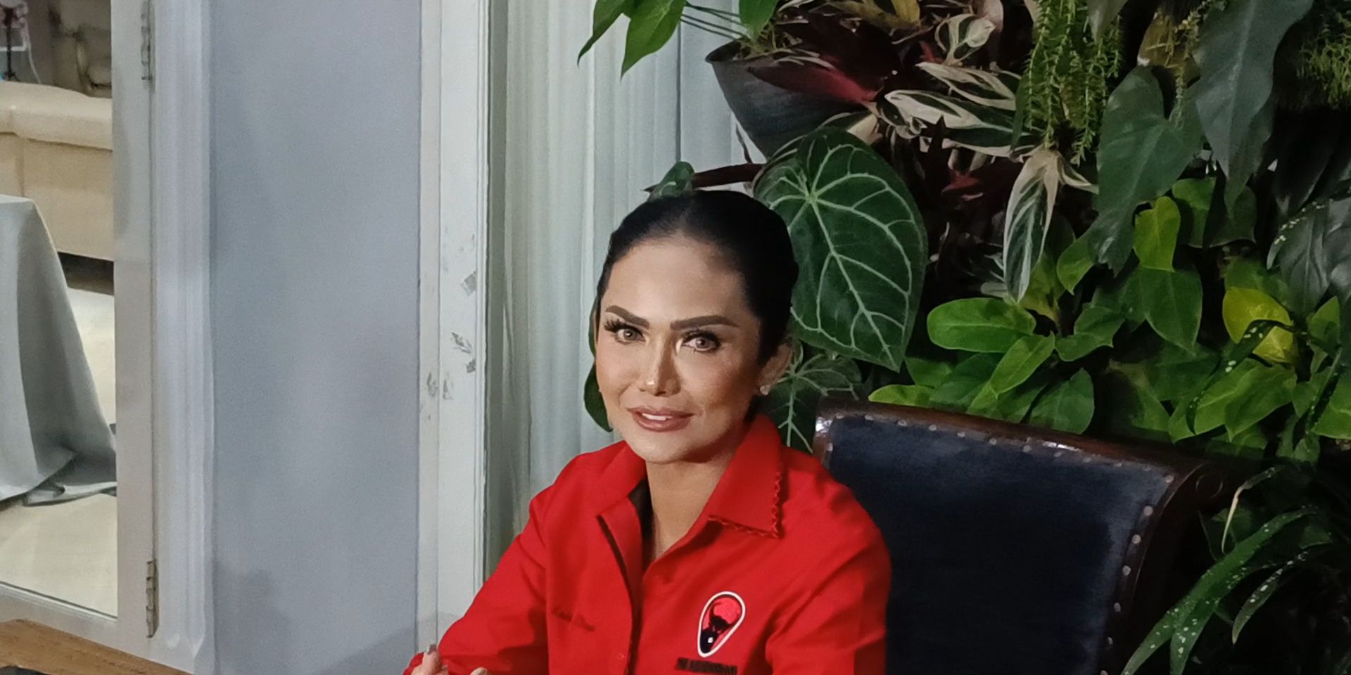 Krisdayanti Tegaskan Tetap Maju Pilkada Batu, Ini Alasan Sempat Bikin Status Mundur Lalu Dihapus