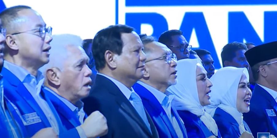 Aksi Prabowo di Kongres PAN: Keluarkan Jurus Silat hingga Bandingkan dengan Gerindra