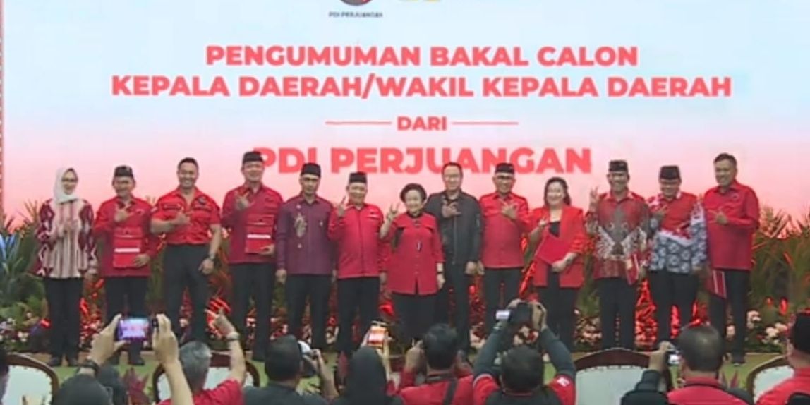 Resmi Diusung PDIP jadi Cagub Banten, Airin Salam Metal Bareng Megawati