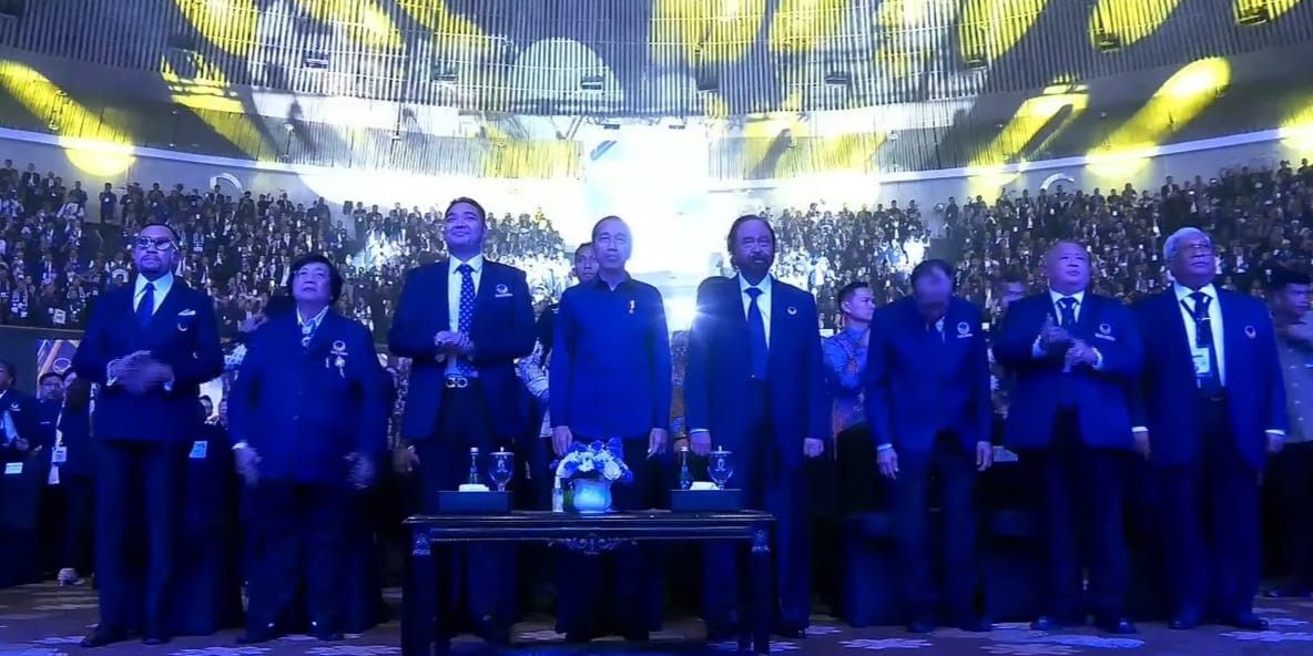 VIDEO: Jokowi Depan Surya Paloh & Anies di Kongres NasDem 