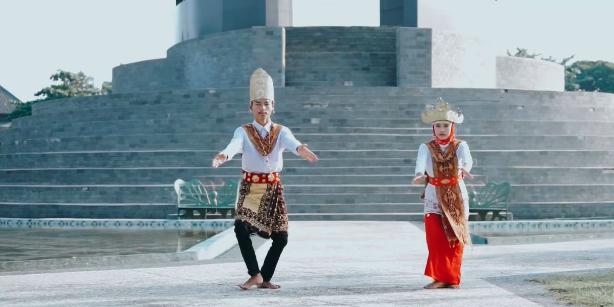 Filosofi Tari Bedana, Berisi Ajaran Islam dan Cermin Tata Kehidupan Masyarakat Lampung