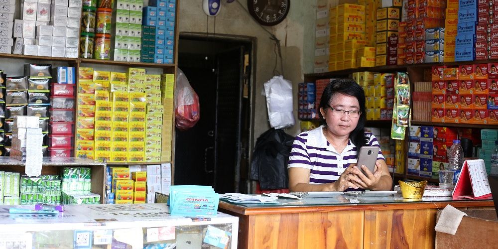 Larangan Jual Rokok Eceran Bisa Bikin Warung Kelontong Rugi