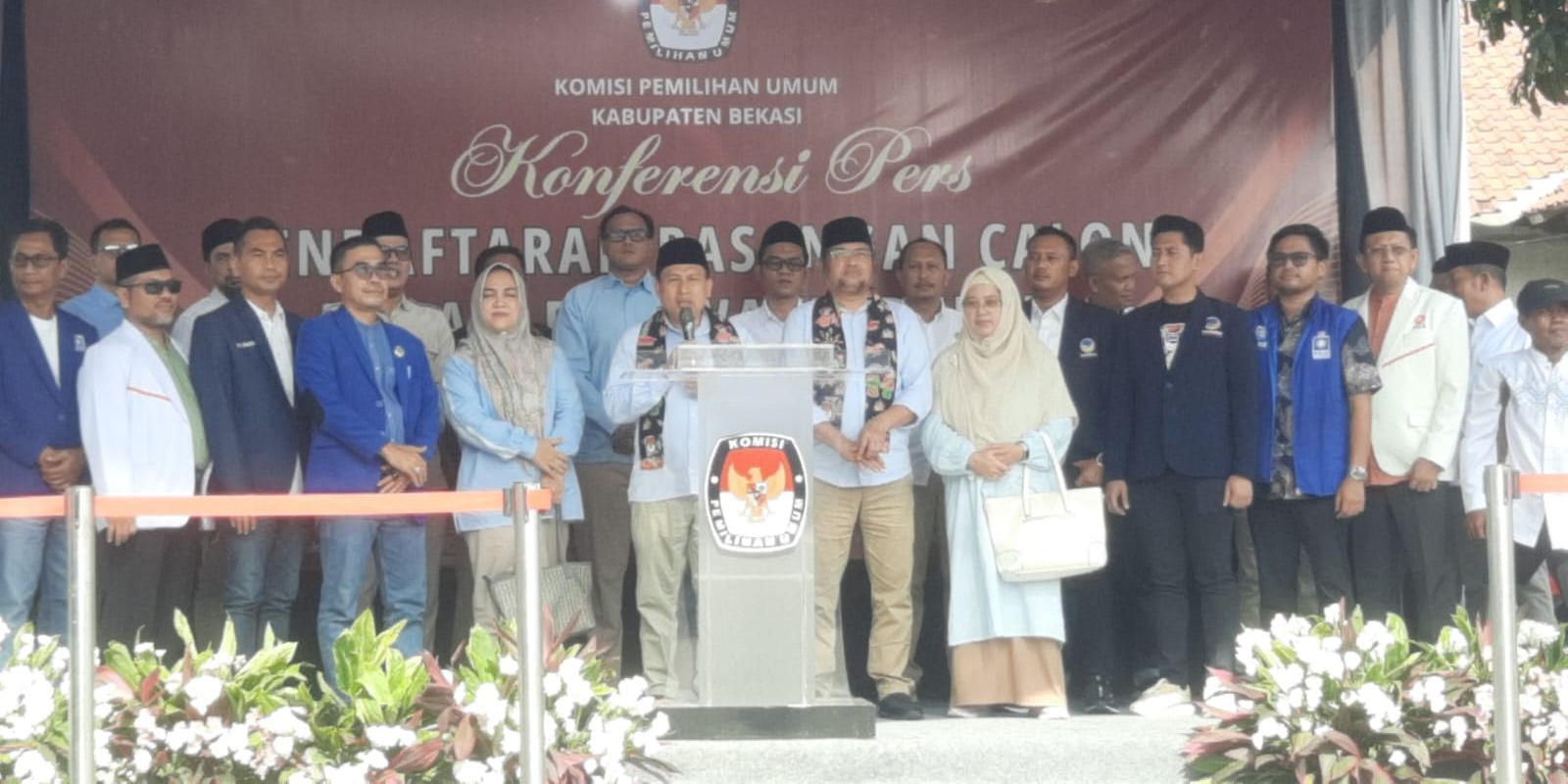 Diusung Empat Partai, BN Holik-Faizal Jadi Pasangan Pertama Daftar Pilkada Kabupaten Bekasi 2024