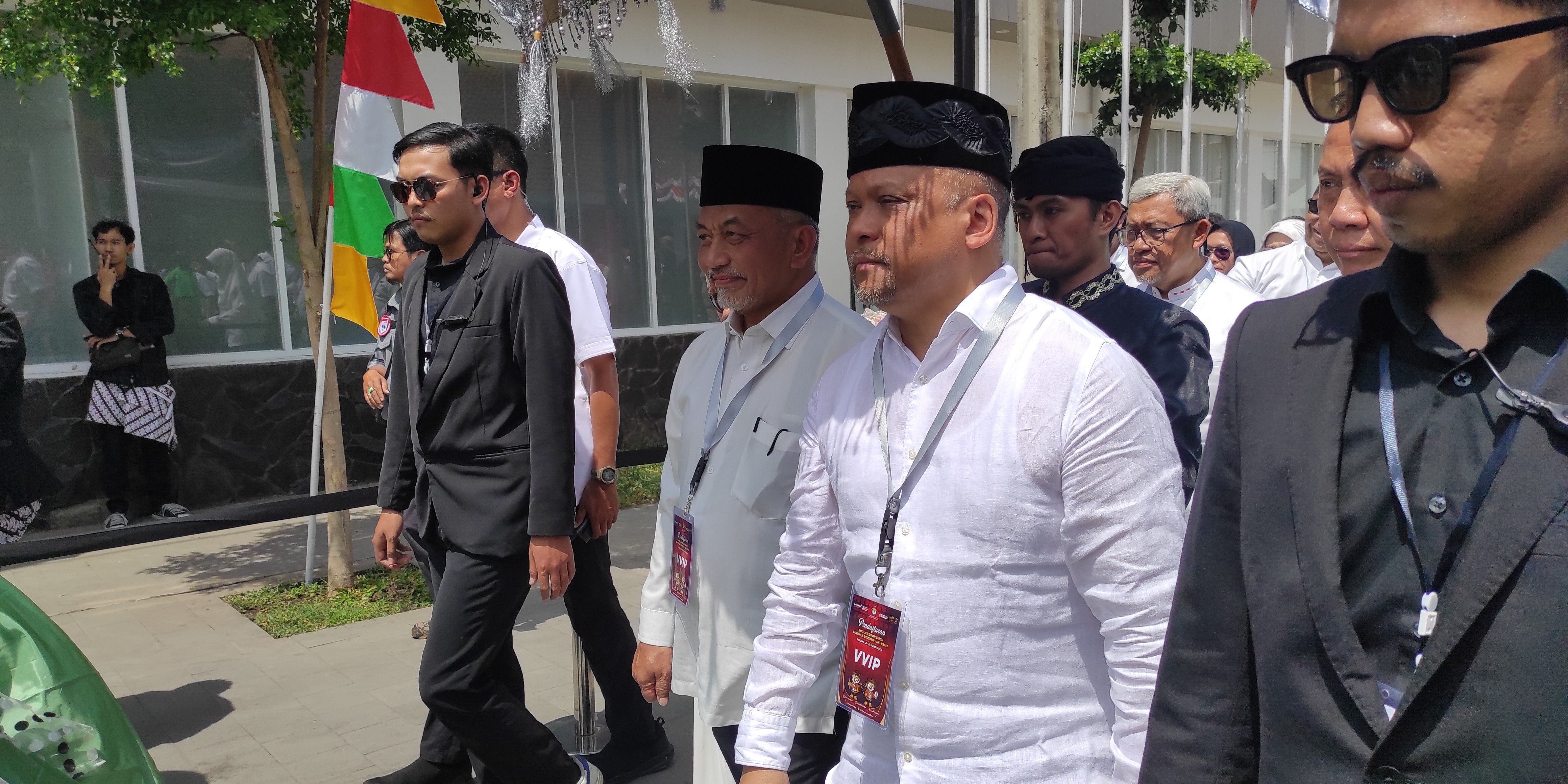 Ahmad Syaikhu-Ilham Habibie Resmi Daftar Pilkada Jabar ke KPU