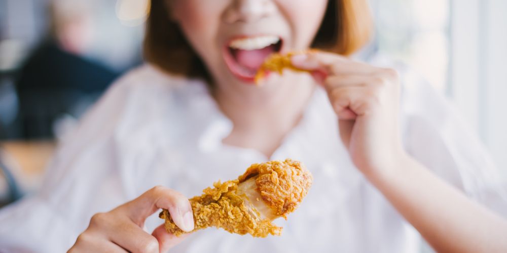 5 Cara Hentikan Kebiasaan Makan Berlebihan yang Bisa Tingkatkan Risiko Obesitas