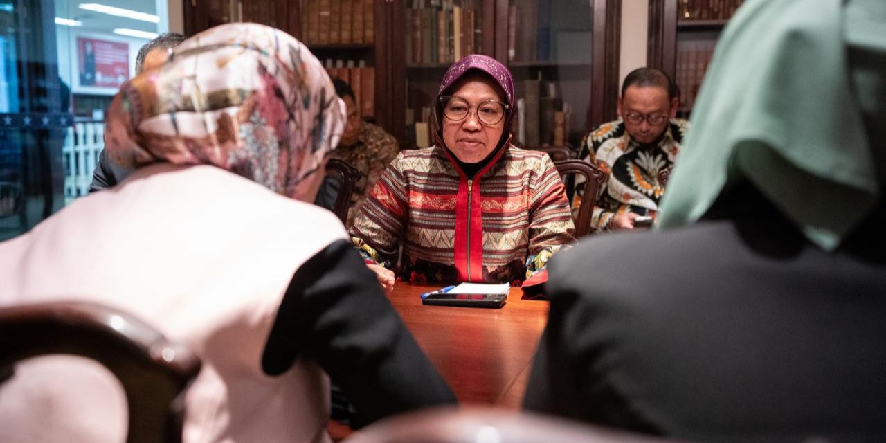 Risma Temui Jokowi Usai Daftar Pilgub Jatim 2024, Mundur dari Mensos?