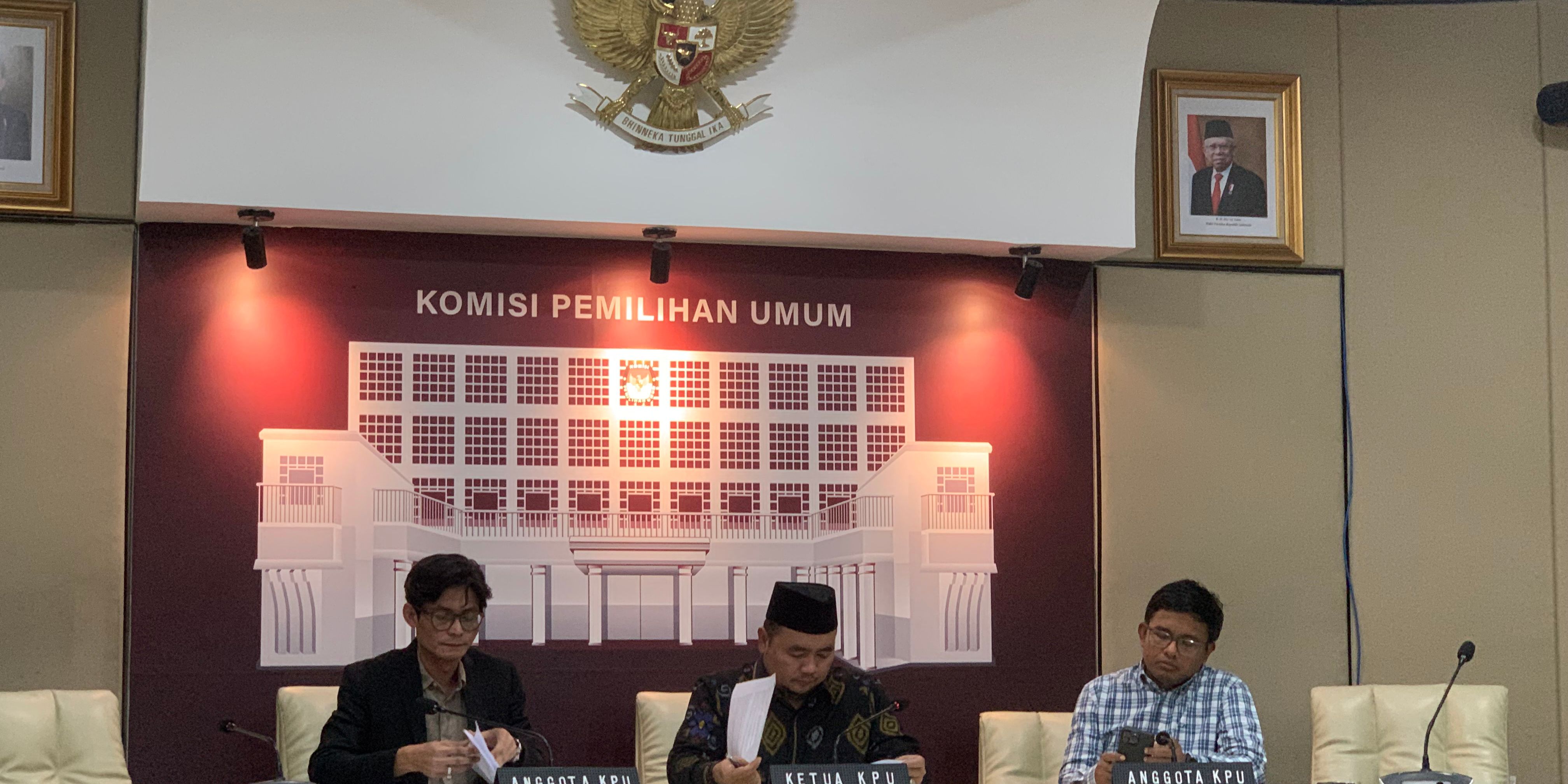 KPU Tutup Pendaftaran Pilkada 2024: 51 Paslon Calon Kepala Daerah Maju Independen, 1.467 Lewat Parpol