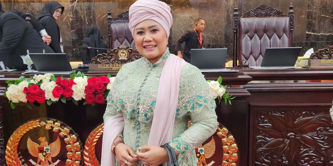 Sisi Lain Luluk Nur Hamidah Calon Gubernur Jatim 2024, Sering Lakukan Kegiatan Seru Bersama Suami, Mulai Pelesiran hingga Panco