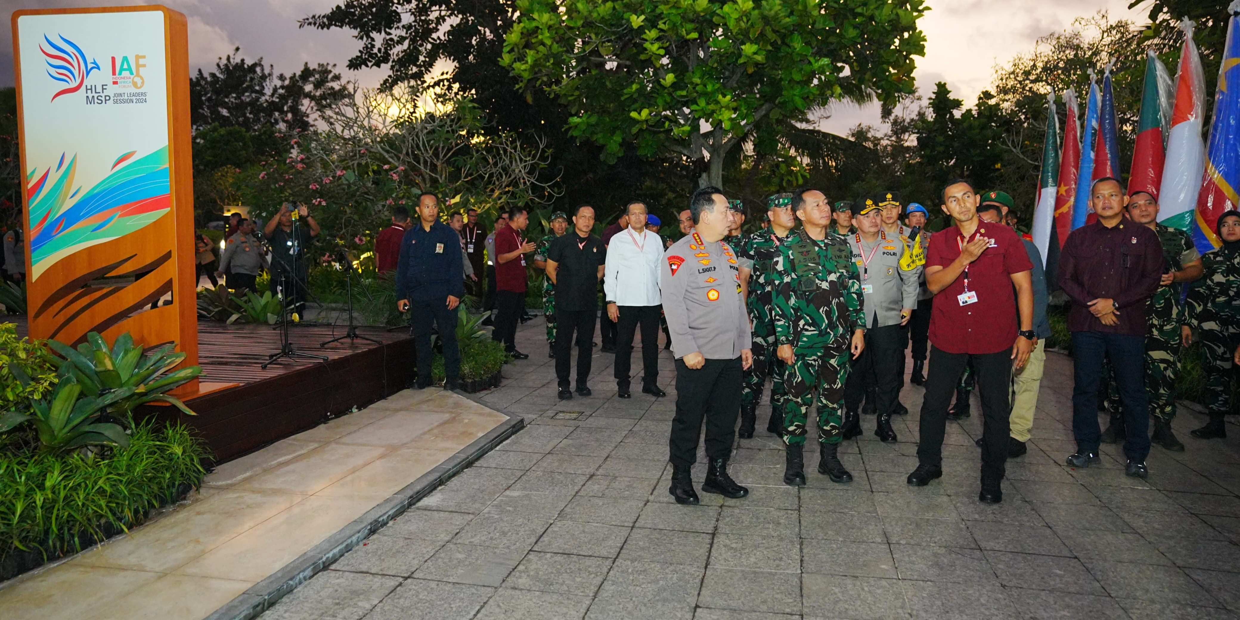 Kapolri Tinjau Pengamanan KTT IAF di Bali