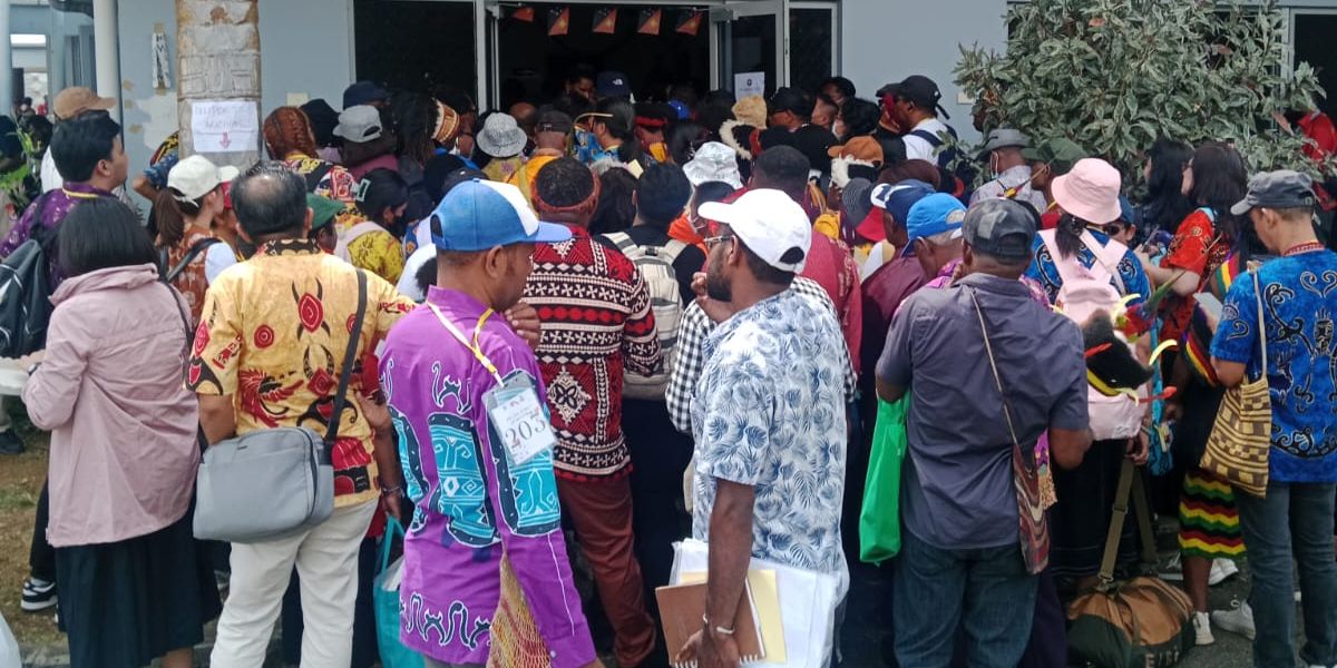 Warga Lintasi PLBN Skouw Jayapura Melonjak saat Kunjungan Paus Fransiskus ke Vanimo PNG