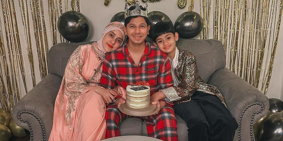 Potret Perayaan Ultah Sederhana Sonny Septian, Dibangunkan Tengah Malam sama Bidadari dari Surga