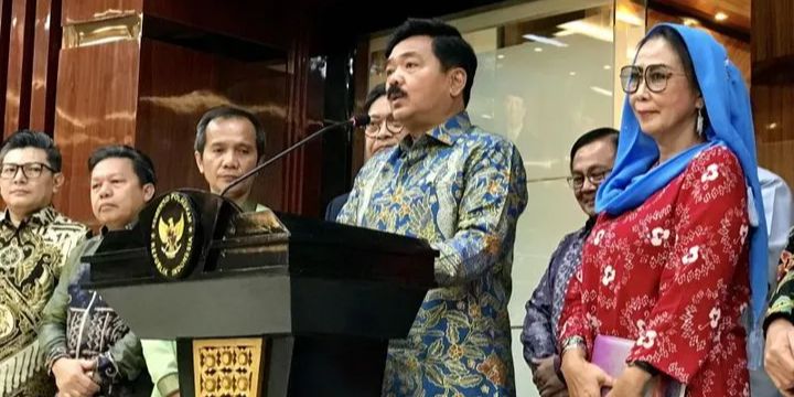 Pansel Serahkan 12 Nama Calon Kompolnas ke Presiden