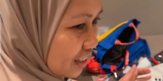 Potret Sus Rini Les Privat Bahasa Inggris Sembari Ngasuh Rayyanza, Tuai Banyak Apresiasi