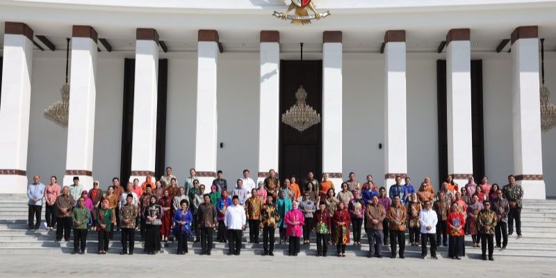 VIDEO: Menohok Pesan Jokowi Depan Prabowo 