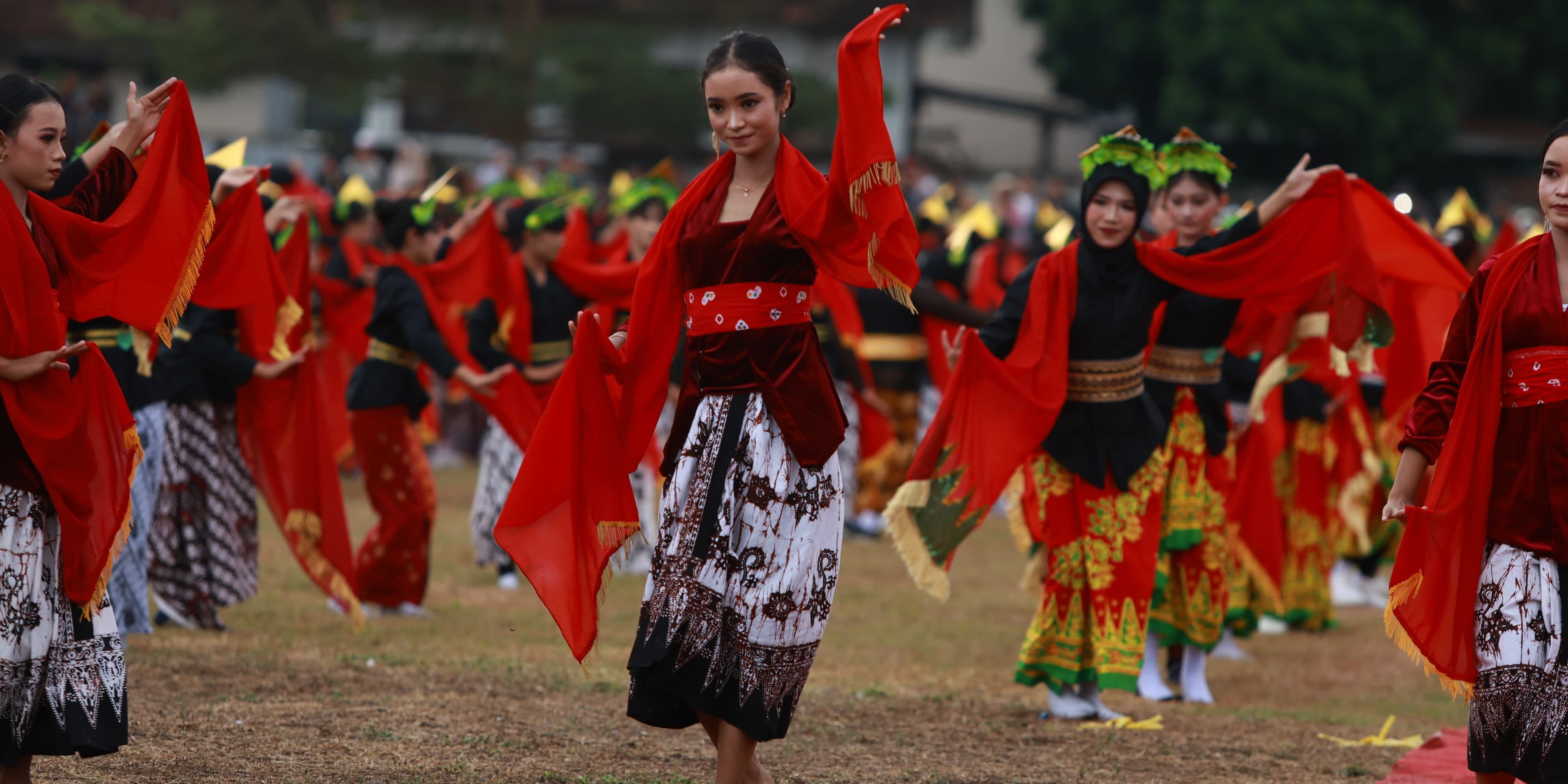 Keren! Desa Yosomulyo di Banyuwangi ini Gelar Atraksi Kolosal Seribu Penari