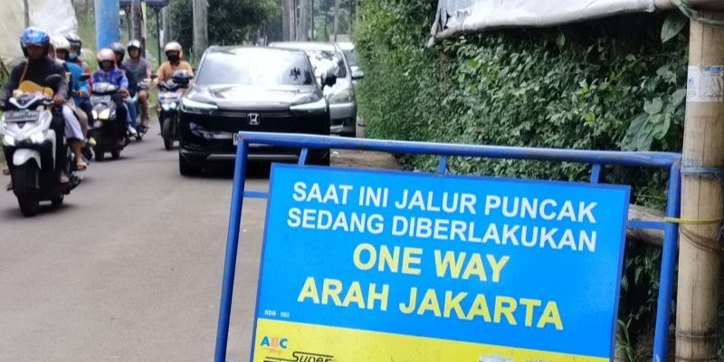 Jalan Menuju Puncak Bogor Kembali Dibuka Setelah Ditutup 8 Jam Lebih