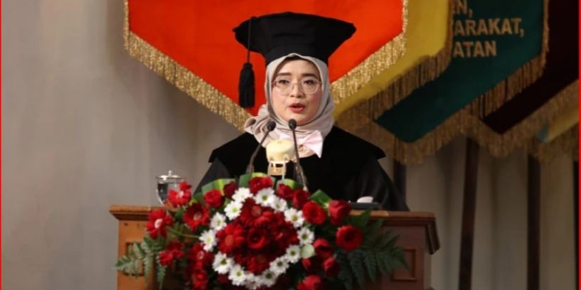 Dosen UGM Ini Pernah Sepelekan Kuliah karena Jadi Aktivis, Kini Ditetapkan Jadi Guru Besar