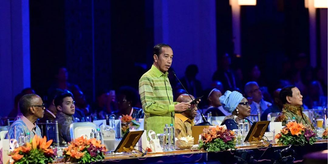 VIDEO: Jokowi & Puan Joget Tipis-Tipis, Retno Sampai Diri Goyang di Galla Dinner IAF 2024