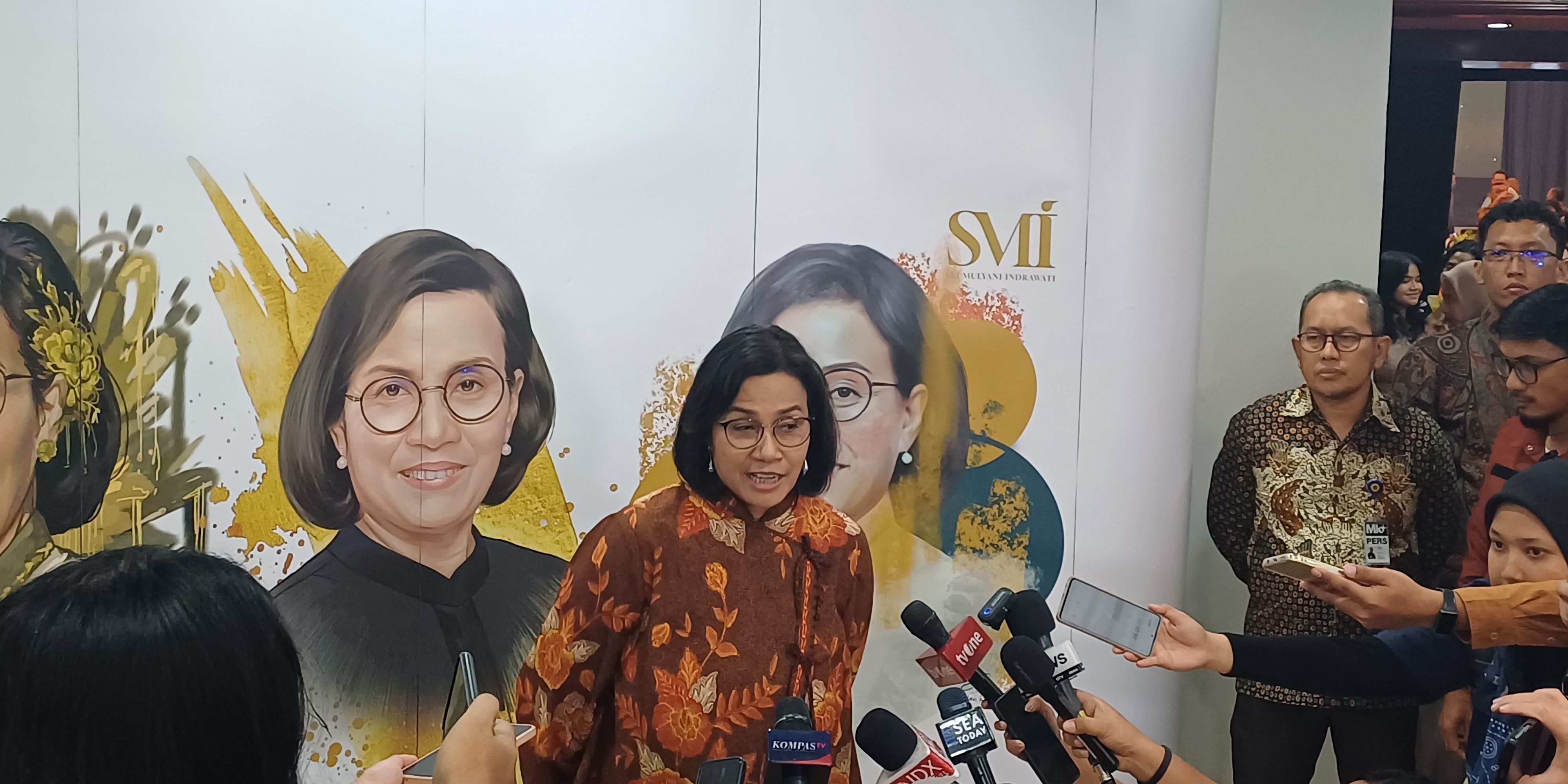 Sri Mulyani Luncurkan Buku Biografi, Pengalaman 20 Tahun di Keuangan & Gara-Gara Salat Tahajud Pulang ke Indonesia