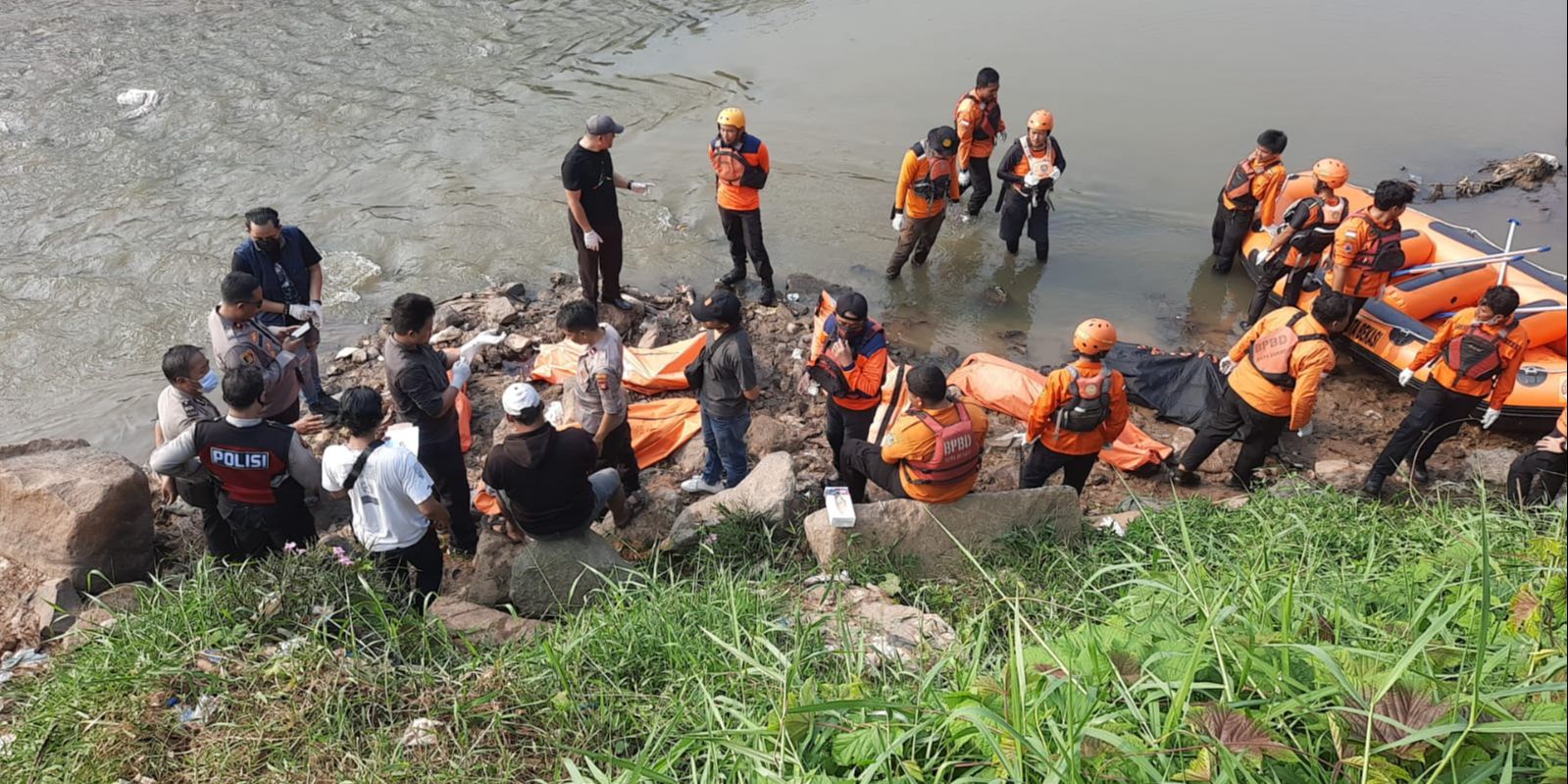 7 Mayat Mengambang di Kali Bekasi Berjenis Kelamin Laki-laki Usia Belasan Tahun