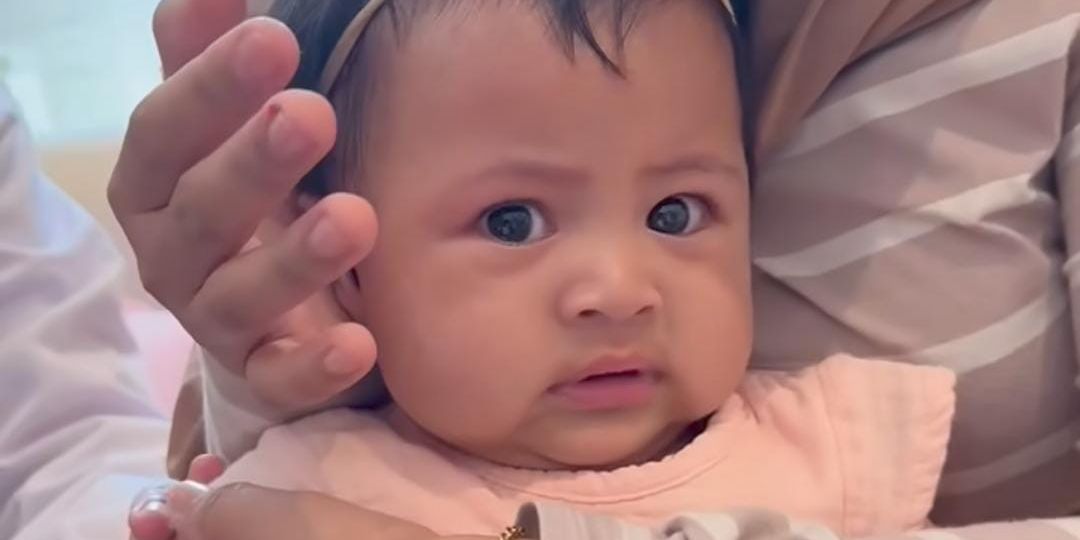 Potret Baby Lily Anak Angkat Nagita Slavina Anteng Disuntik, Netizen 'Apa yang Perlu Aku Tangisi'