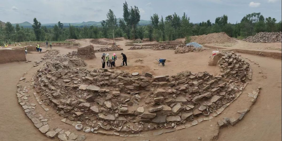 Arkeolog Temukan Ratusan Artefak Batu Giok Berusia 5.000 Tahun, Ada yang Berbentuk Naga Hijau  dan Jangkrik