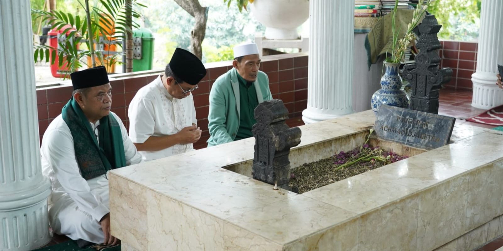 Pramono Ziarah ke Makam Pangeran Jayakarta: Simbol dari Jakarta, Memperjuangkan Kaum Terpinggirkan