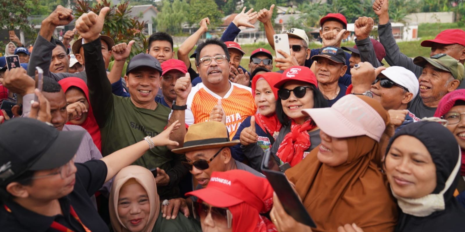 Warga Jagakarsa Sambut Rano 'Doel' Karno: Bang Foto Bang, Saya Fans dari Dulu