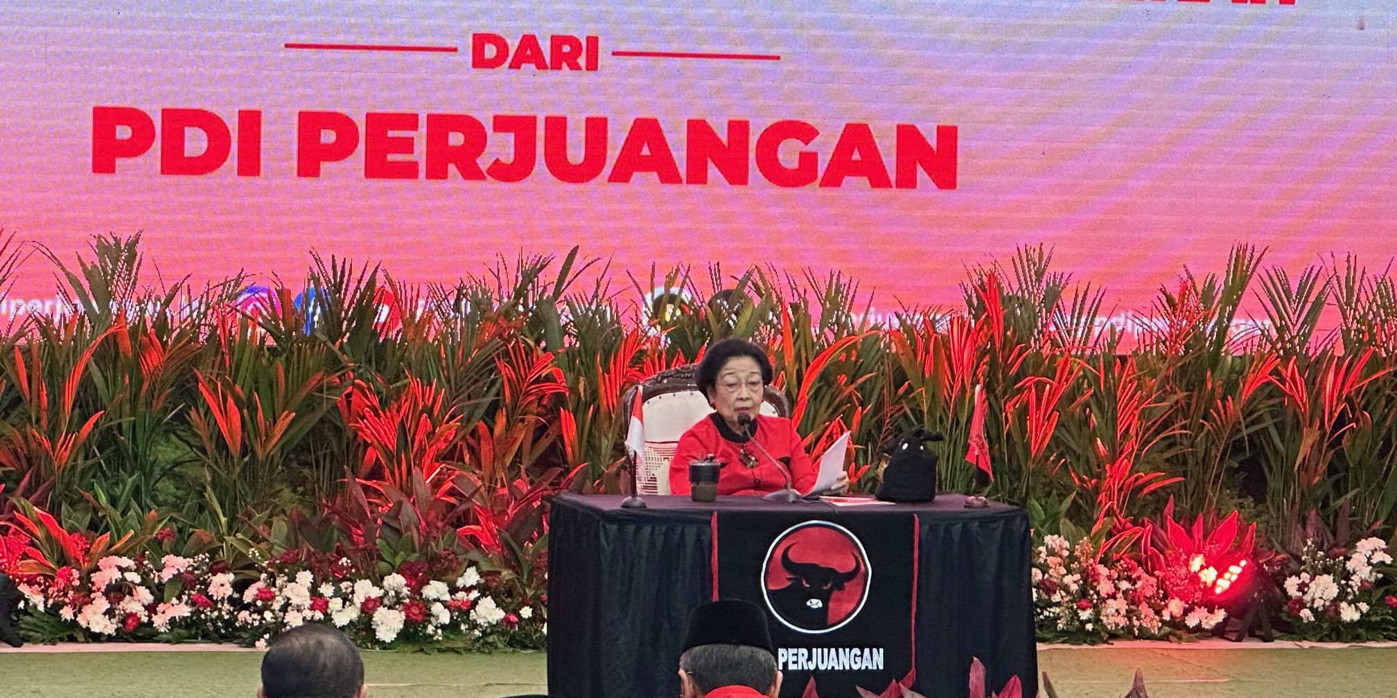 Bagaimana Pengaruh PDIP di Parlemen Jika Gabung Pemerintahan Prabowo-Gibran?