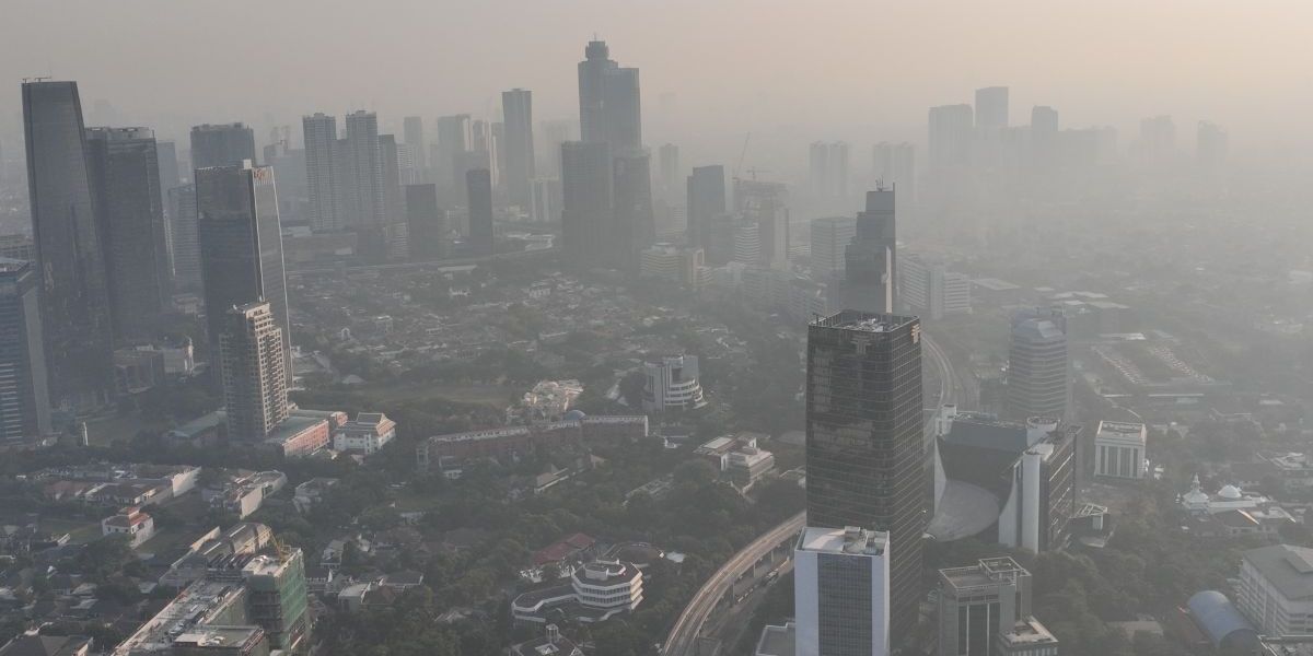 Polusi Tinggi, Kualitas Udara Jakarta Terpantau Tidak Sehat Pagi Ini