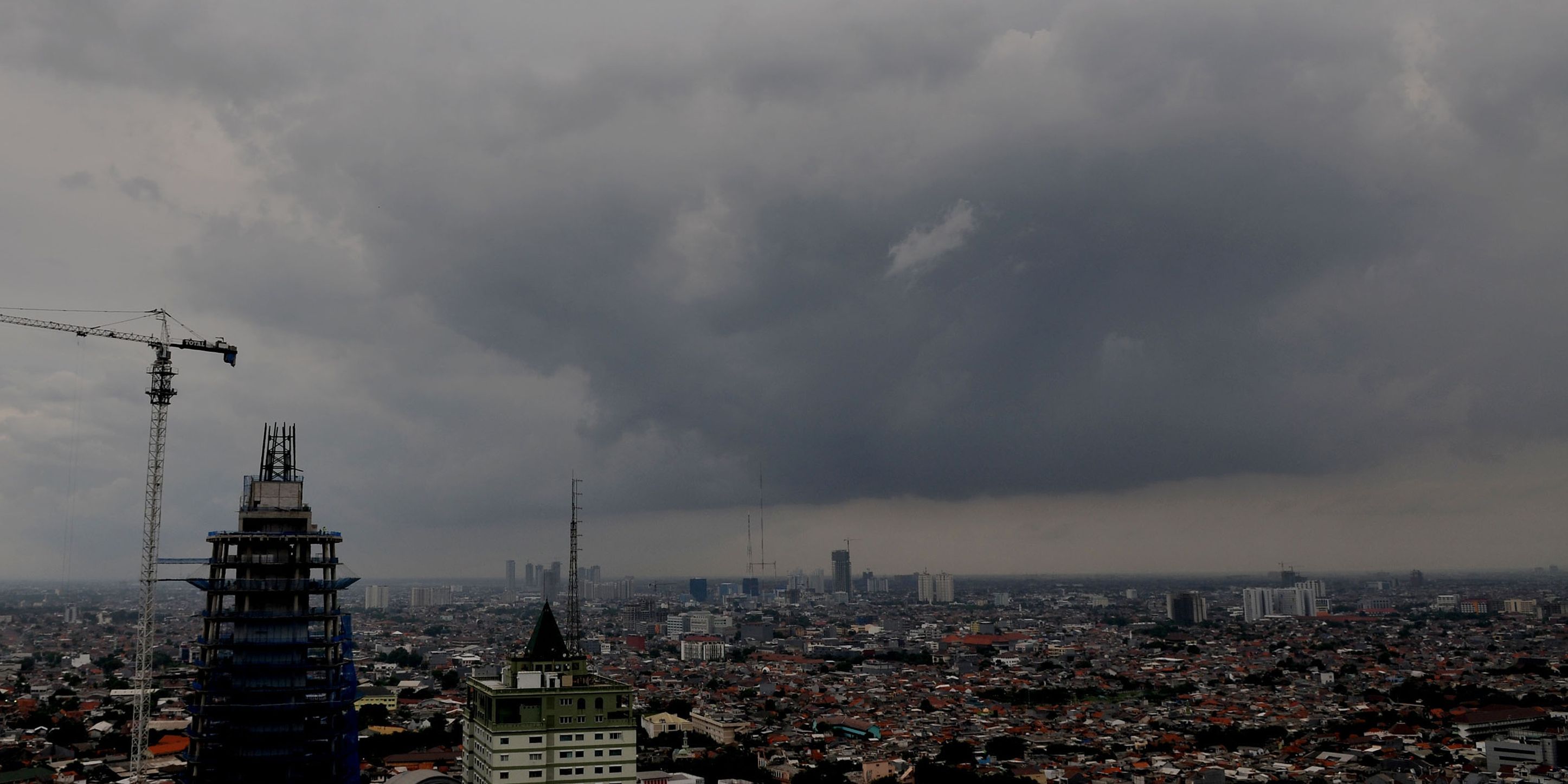 BMKG Prediksi Indonesia Mulai Hadapi Fenomena La Nina Bulan Ini, Waspada Cuaca Ekstrem