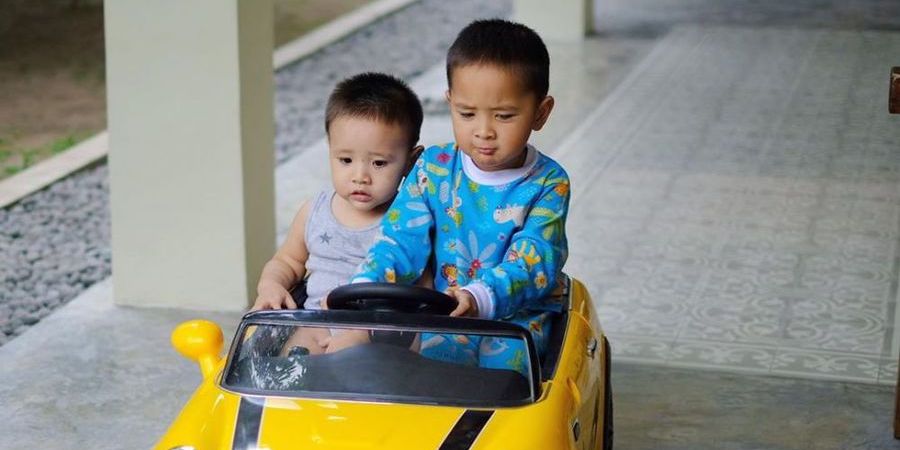 Tips Memilih Mobil Aki yang Aman: Pastikan Tidak Salah Pilih untuk Anak Anda