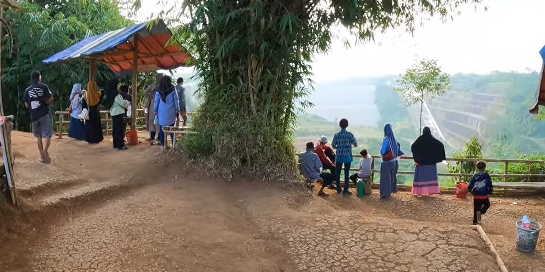 Bisa Sambil Ngopi dan Selfie, Ini Dia Spot Terbaik Menikmati Bendungan Leuwikeris yang Indah di Tasikmalaya